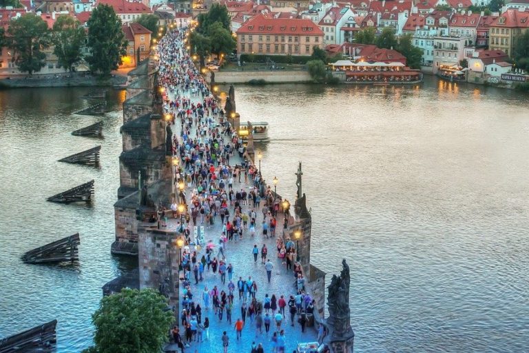 Zelení podporují udržitelný turismus a odpovědné investice: Letiště Praha nebourat, nerozšiřovat!