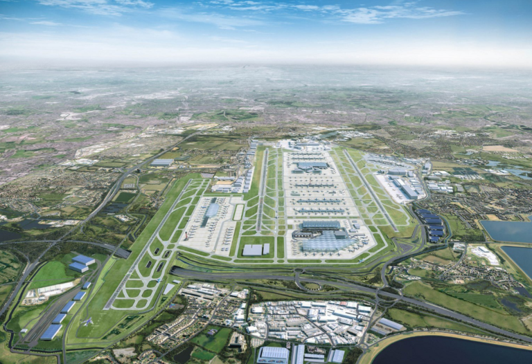 Dodržení klimatických závazků převážilo nad rozšiřováním Heathrow. Jak se ke stejnému problému postaví Praha?
